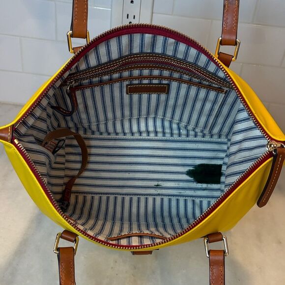 Dooney & Bourke Bag Purse Handbag Pocketbook Wayfarer Zip Tote Bag - Picture 12 of 16